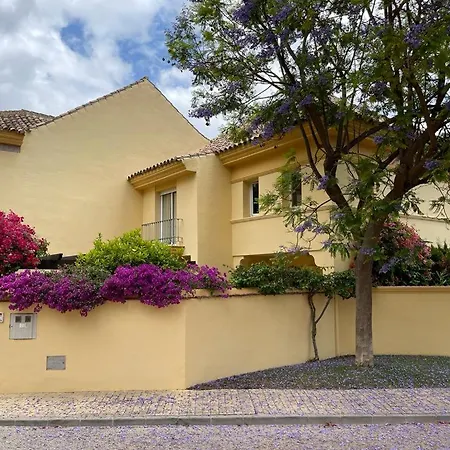 Golf In Marbella, Frontline Golfvilla In Rioreal Golf 别墅 马尔韦利亚