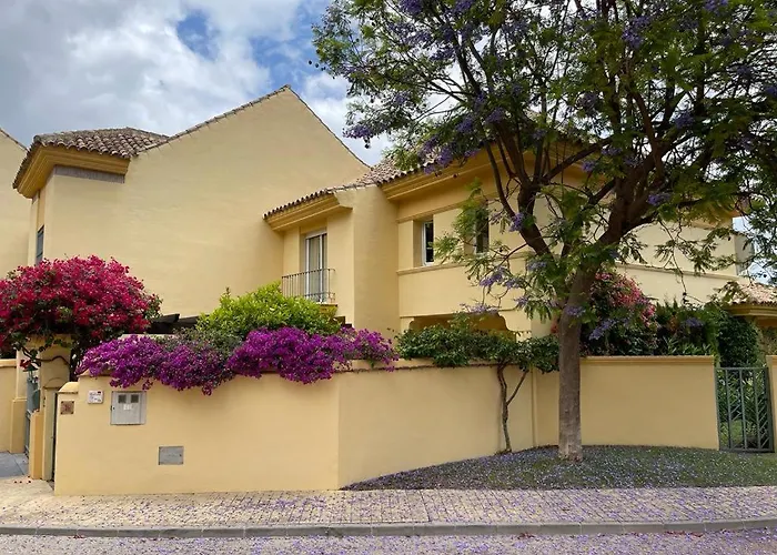 Golf In Marbella, Frontline Golfvilla In Rioreal Golf וילה מארבלה